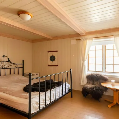 Charming 18th-century Farm By A Nature Reserve Feriehus