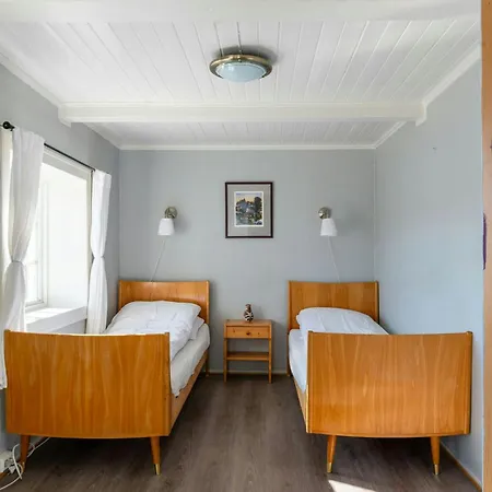 Feriehus Charming 18th-century Farm By A Nature Reserve Storneve